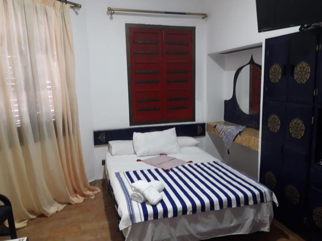 Hotel Regina Тетуан Экстерьер фото